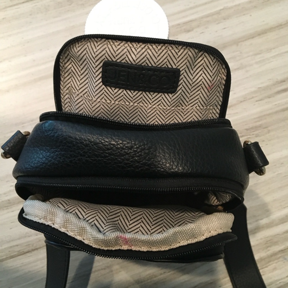 Crossbody bag